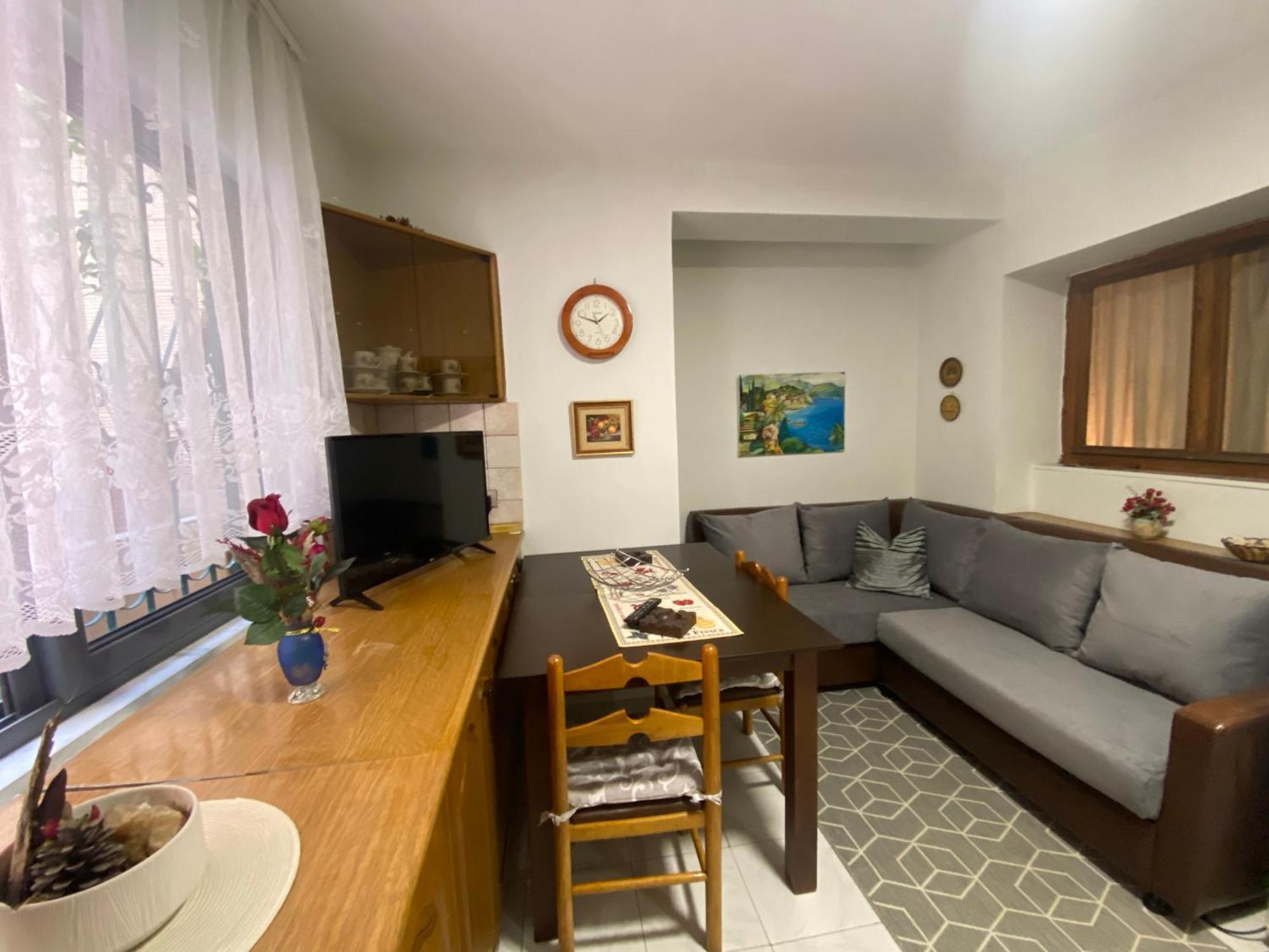 Dani Two Bedroom Home In Center Of Тирана Экстерьер фото